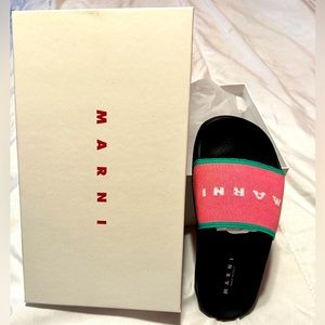 Brand new authentic Marni big kids slides! Big kids US size 5 (women size 6.5)